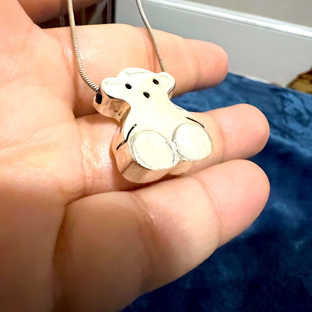 Toys bear necklace with silver chain